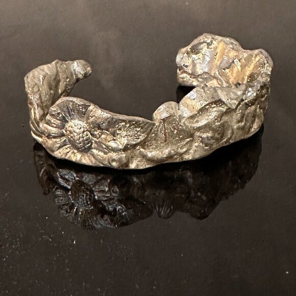 Sunflower Pewter Cuff Bracelet Silver 6.0 Wrist Brutalist Small Wrist Artisan - Picture 4 of 9
